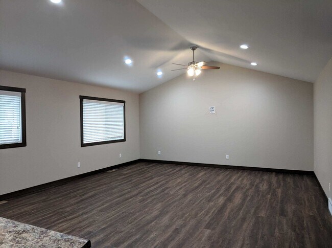 Building Photo - 11394 Emmons St