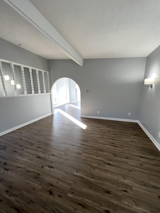 Building Photo - 1171 Emerald Rd