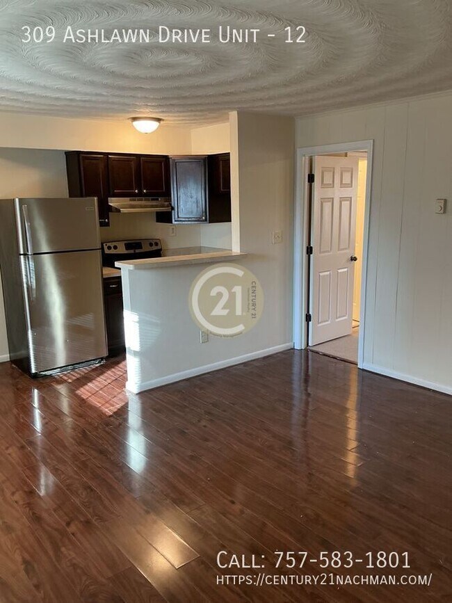 Building Photo - 309 Ashlawn Dr