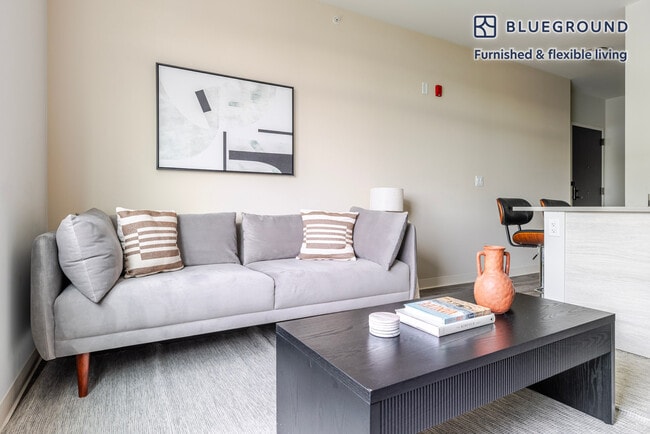 Foto del edificio - 6149 N Broadway