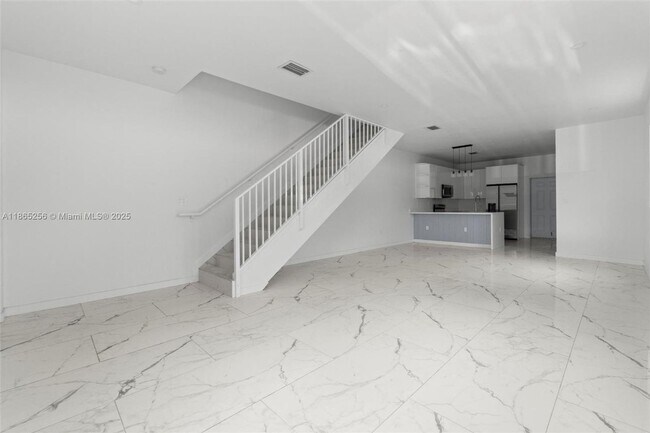 Foto del edificio - 2143 NW Fourth Street 2