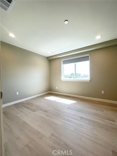 Foto del edificio - 4251 Live Oak Ave
