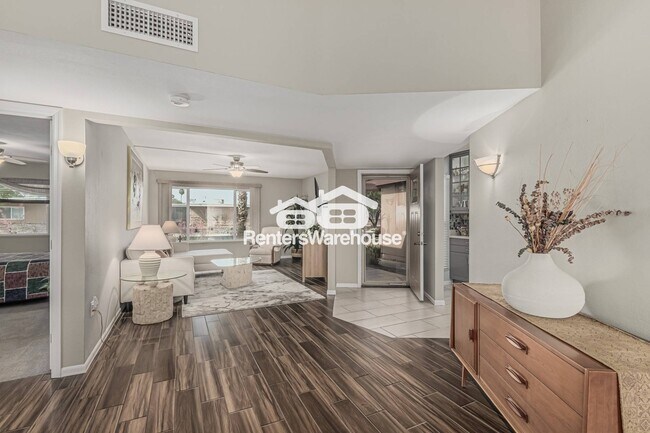 Building Photo - 10871 W Buccaneer Dr