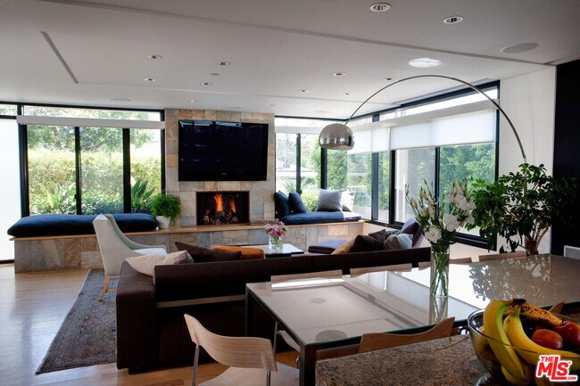 Foto del edificio - 2726 Montana Ave