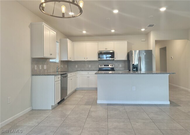 Foto del edificio - 16037 Beachberry Dr