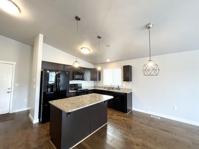Building Photo - 621 Koins Way