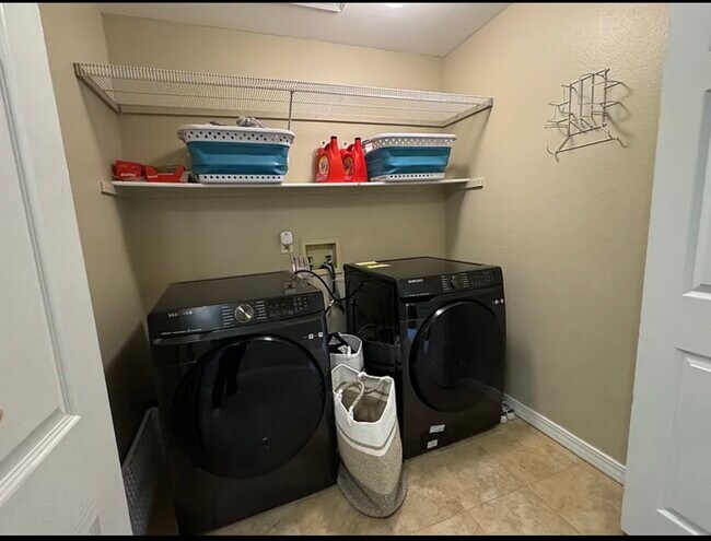 Foto del edificio - 2565 Wimbleton Ct