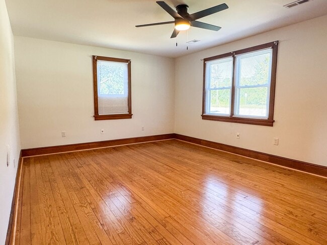 Foto del edificio - 4110 Jefferson Park Rd