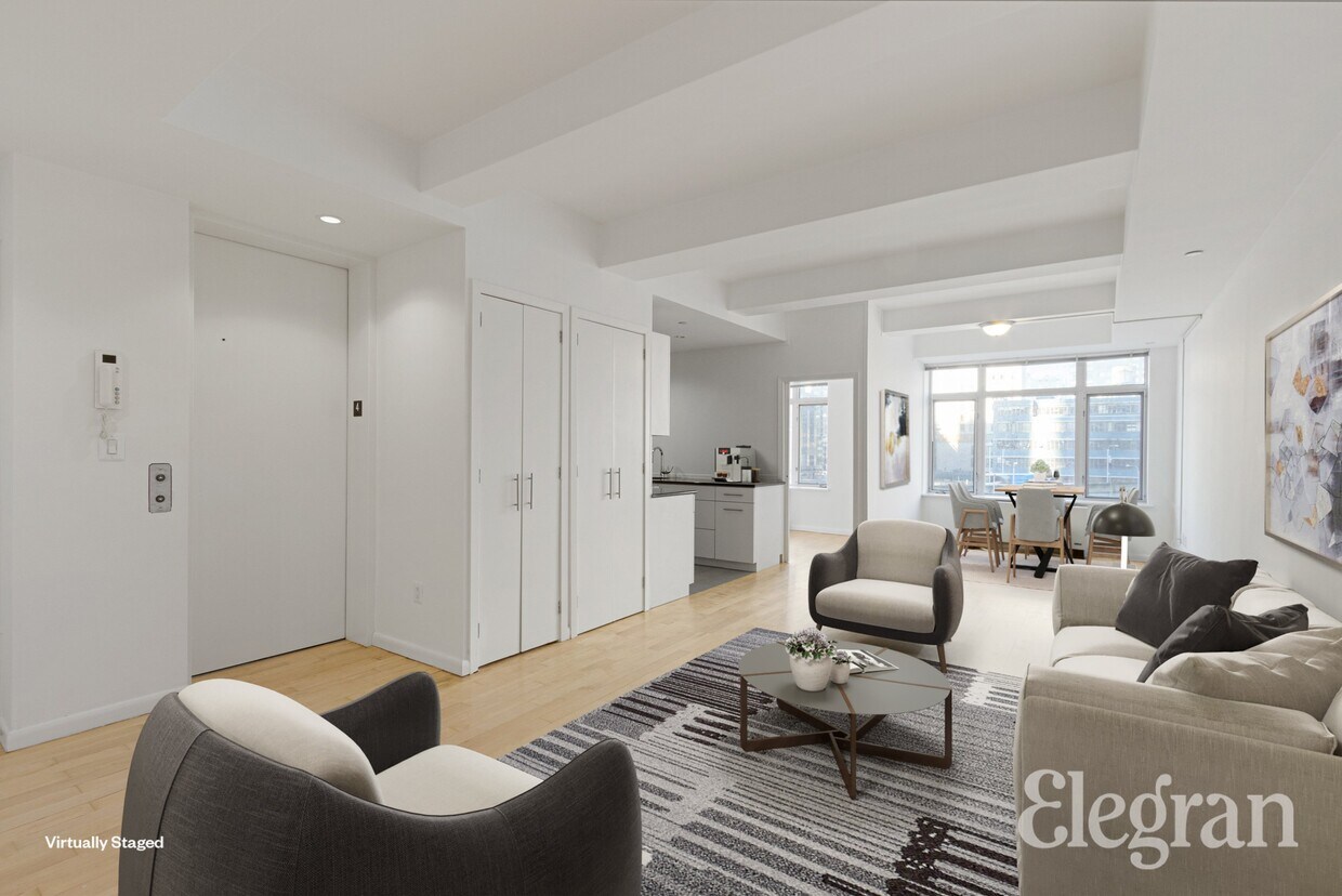 Foto principal - 446 W 38th St