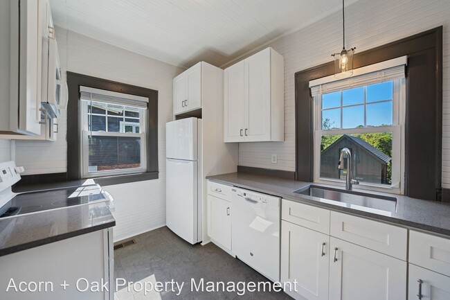 Building Photo - 2 br, 1 bath House - 1315 Lancaster Street
