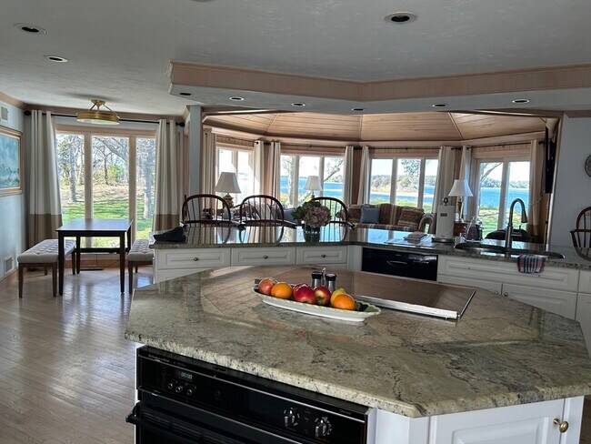 Foto del edificio - 351 Whidah Rd