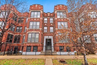 Building Photo - 4851 S Prairie Ave