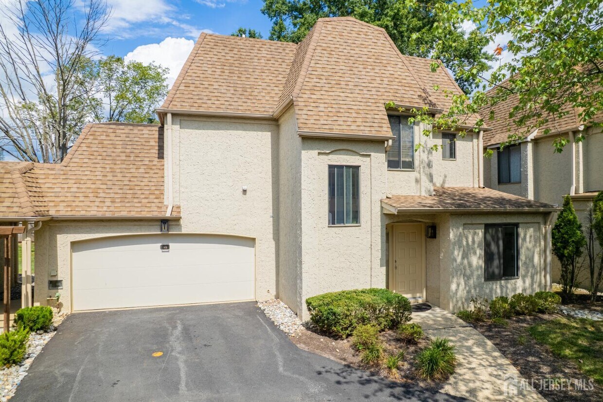 Foto principal - 31 Gate House Ln