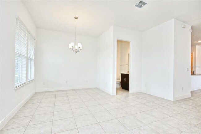 Foto del edificio - 6451 Cyrils Dr