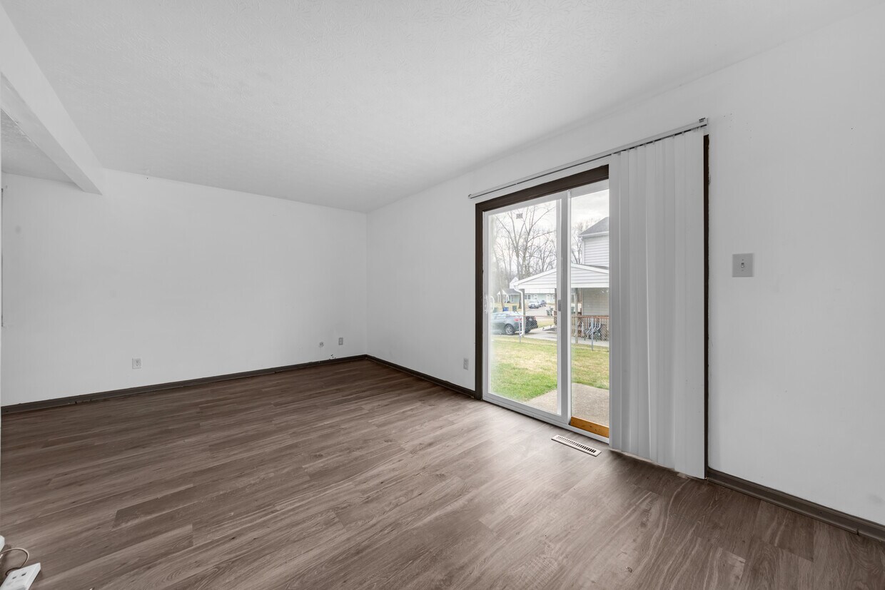 2575 Woodsedge Rd, Columbus, OH 43224 Townhome Rentals in Columbus OH