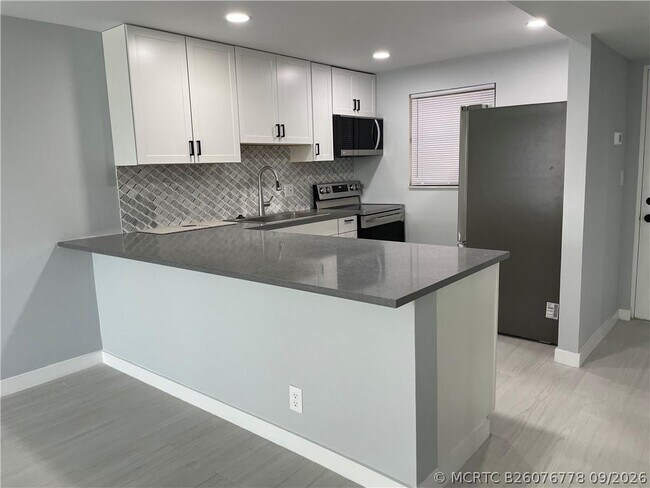 Foto del edificio - 2322 S Cypress Bend Dr