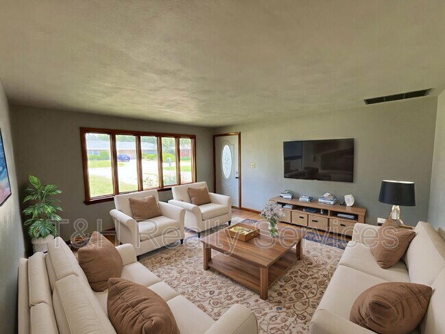 Building Photo - 701 Mellen Dr