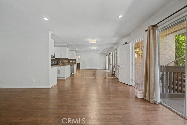 Foto del edificio - 322 Miraleste Dr