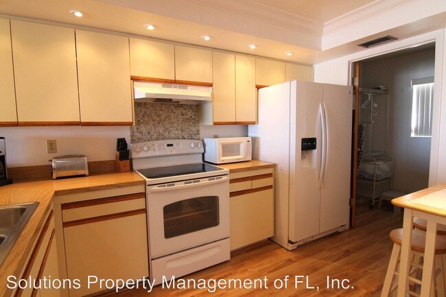 Building Photo - 250 S Sykes Creek Pkwy