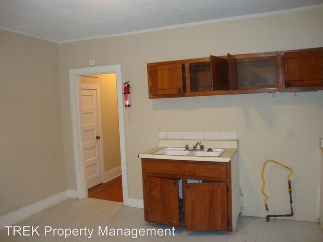 Foto del edificio - 2 br, 1 bath Apartment - 3478 Tutwiler Ave #2