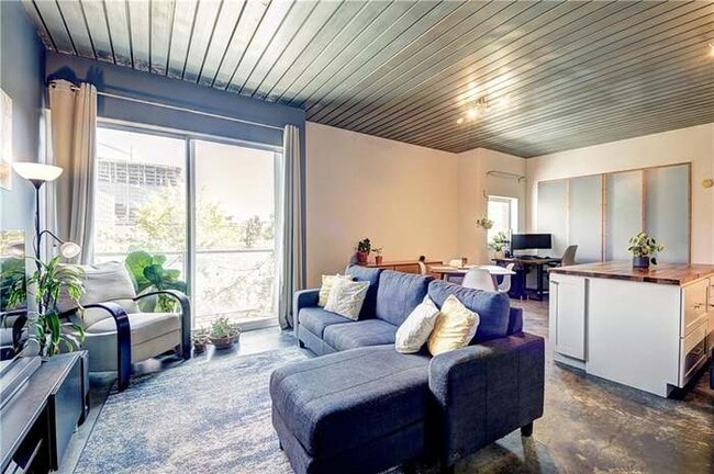 Building Photo - 620 Glen Iris Dr NE