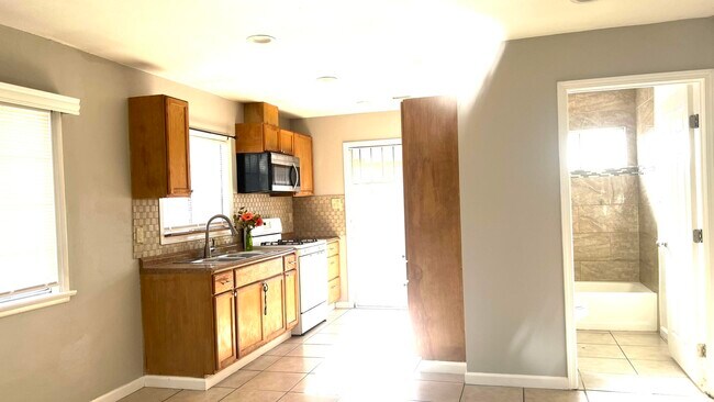 Foto del edificio - 45025 10th St W