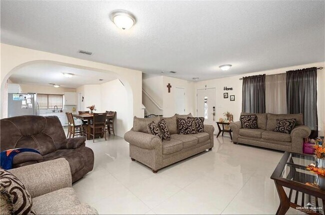 Foto del edificio - 3213 Princeton Ave