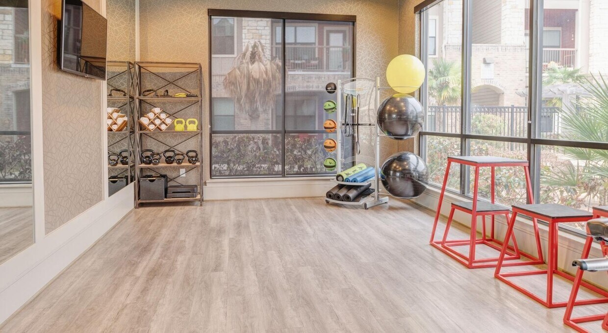 Foto del edificio - 2539 Spring Cypress Rd