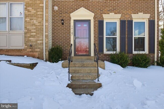 Foto del edificio - 14187 Royal Oak Ln