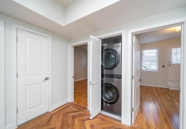 Foto del edificio - 408 Monroe St