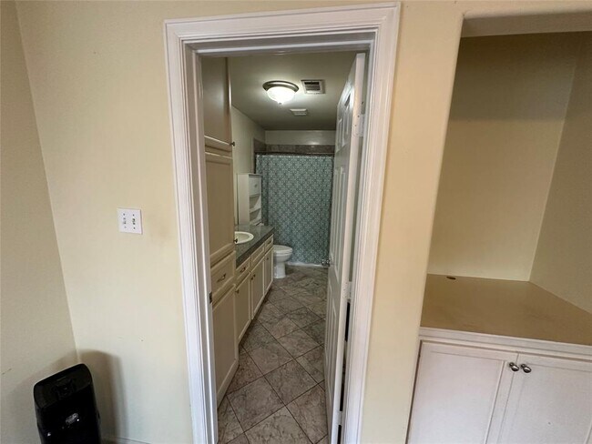 Foto del edificio - 2313 Everett St