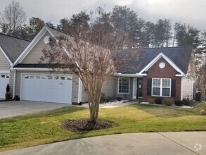Building Photo - 108 Brae Creek Ct