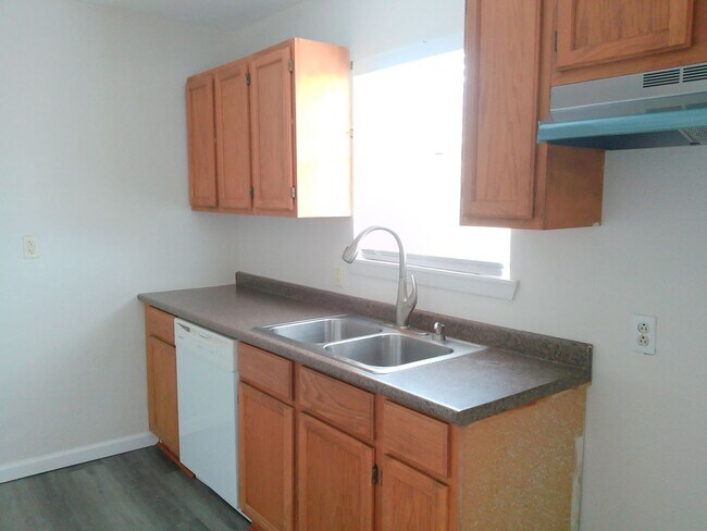 Foto del edificio - 2930 E Harrington Dr