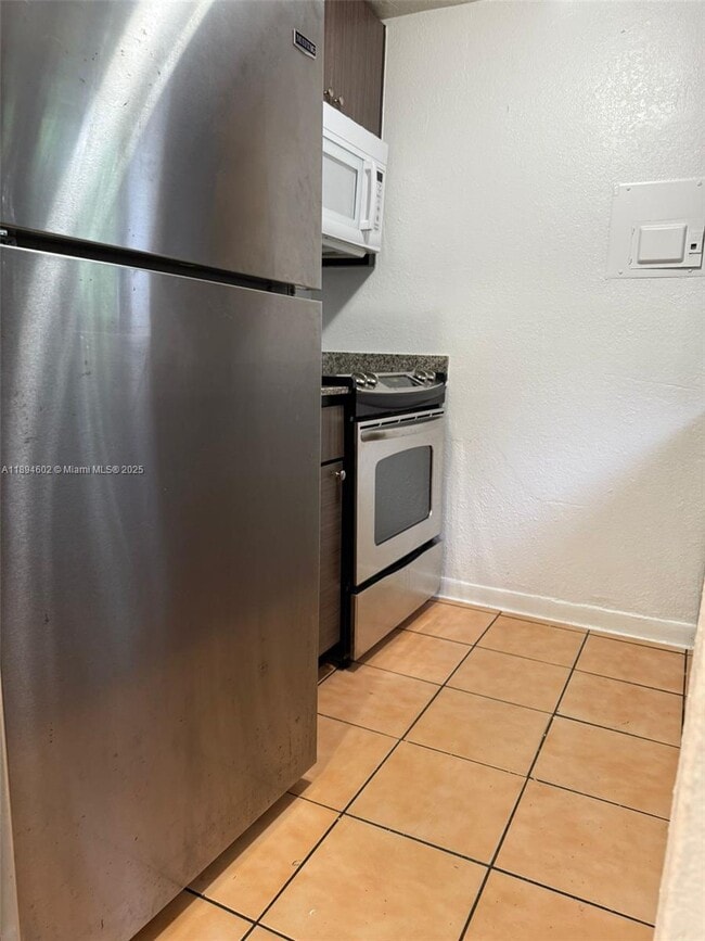 Foto del edificio - 180 NE 71st St