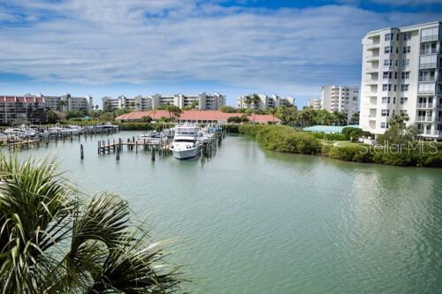 Foto principal - 7420 Bay Island Dr S