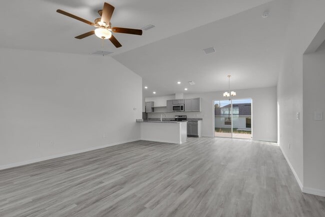 Building Photo - New 3/2 Rental Home In The Pines At Citrus Springs