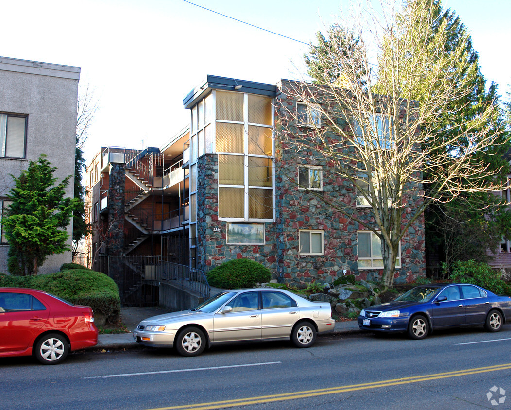 Primary Photo - The Shuksan Apartments