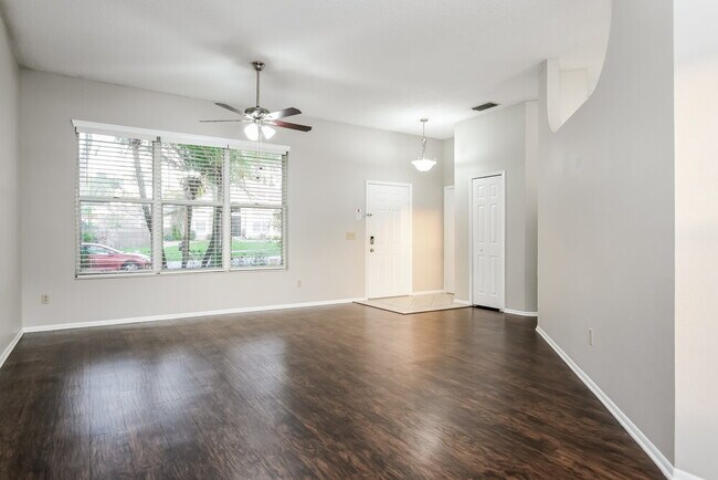 Building Photo - 1176 Countrywind Dr