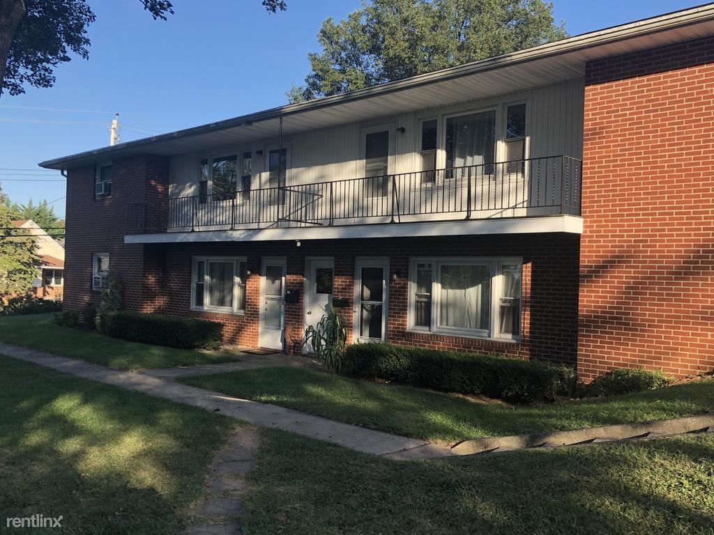 Foto principal - 324 E Main St