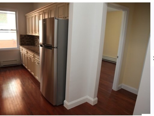 Foto principal - 83-10 35th Ave