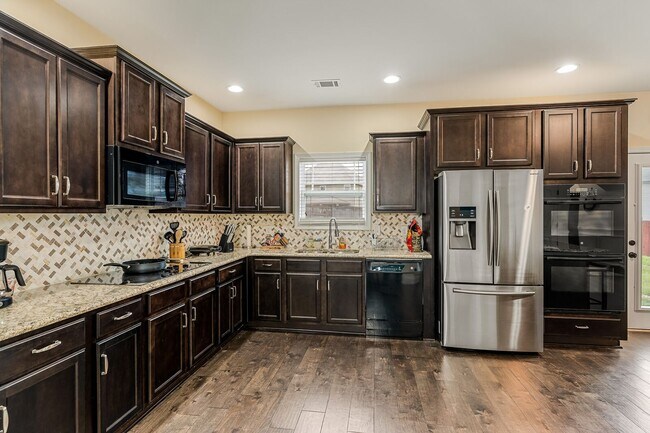 Foto del edificio - 3349 N Henderson Way