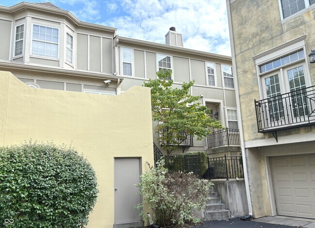 Foto del edificio - 949 Junction Pl