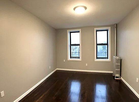 Building Photo - 3 bedroom in BRONX NY 10452