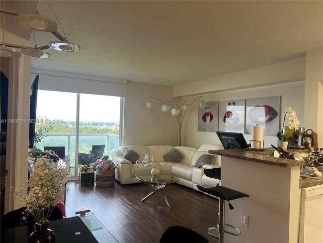 Foto del edificio - 5077 NW 7th St