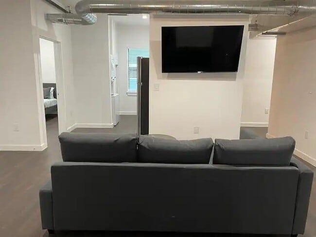 Foto del edificio - 1010 W 26th St
