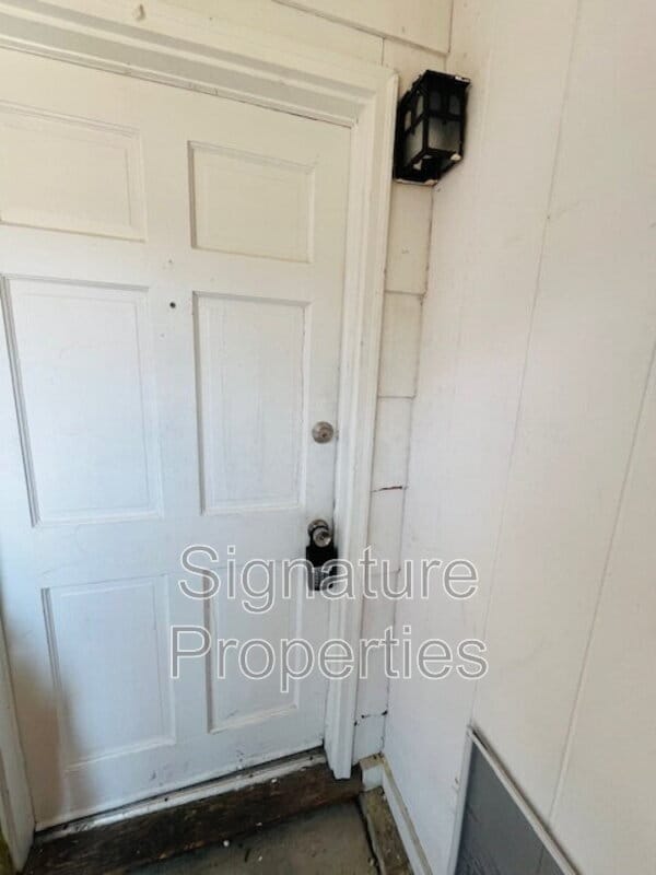 Building Photo - 2249 Dellrose Dr