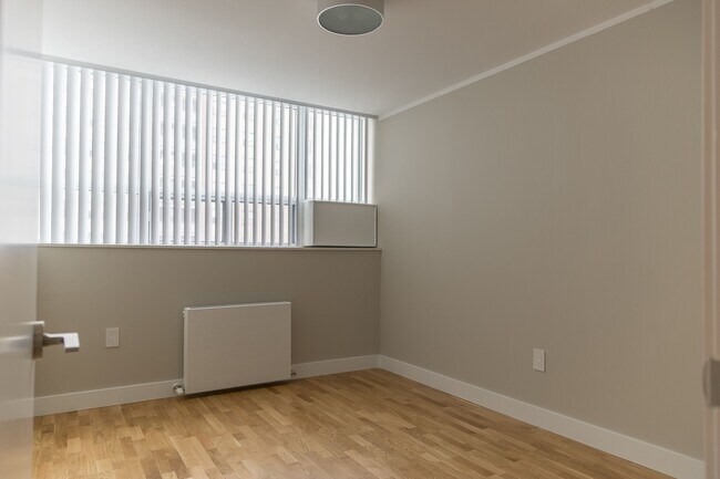 Photo du bâtiment - 730 St Clarens Ave
