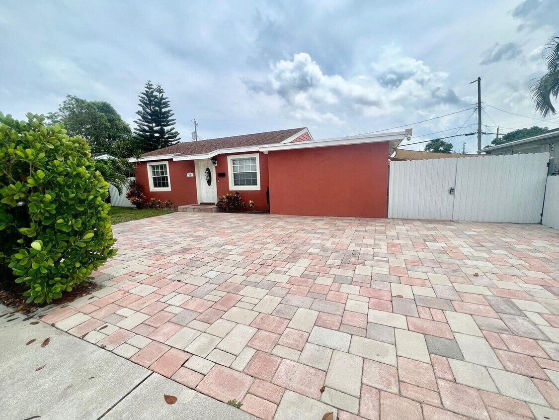 Foto principal - 620 Monceaux Rd