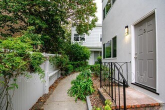 Building Photo - 459 Jersey St