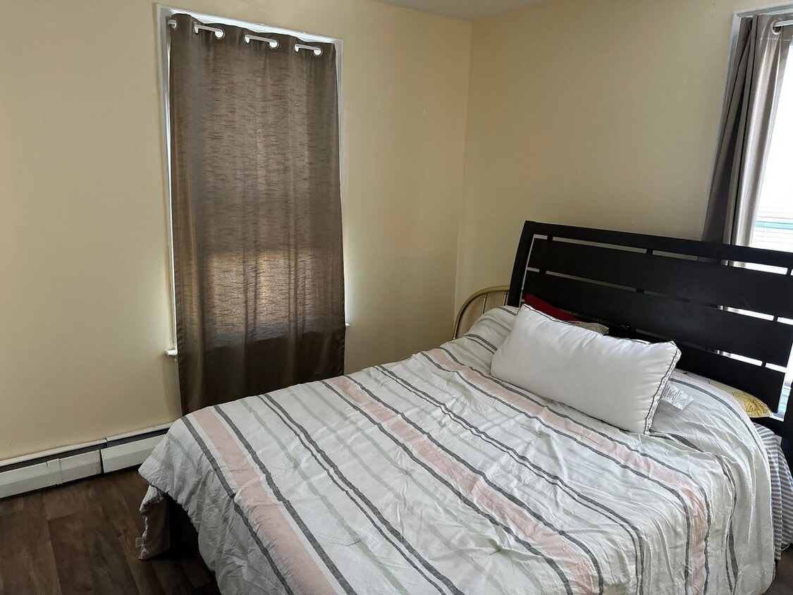 Primary Photo - Spacious 4BR Duplex in New Britain